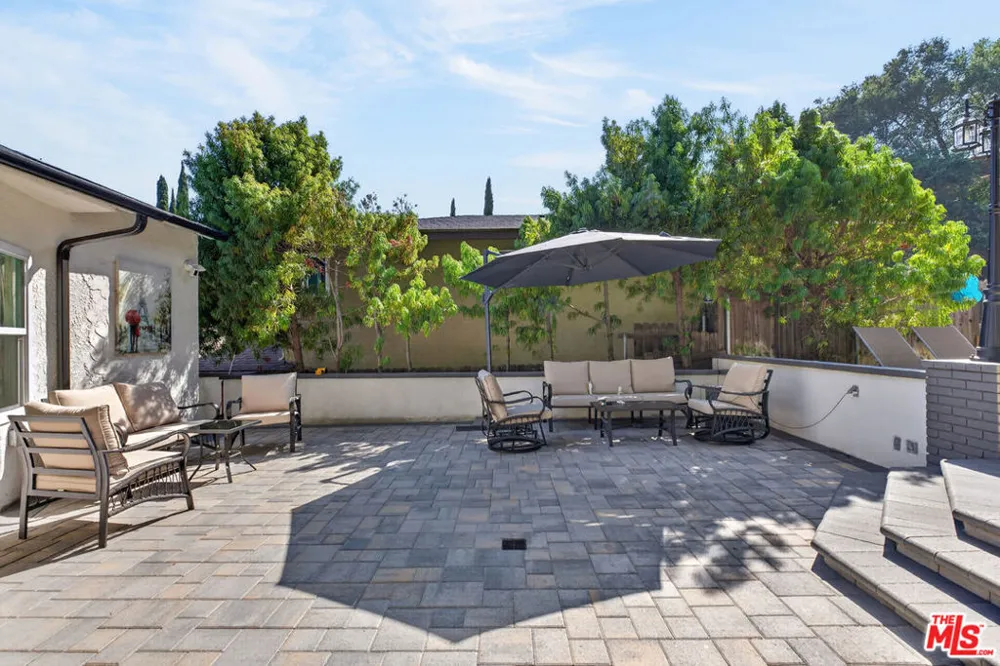 2727 Hollister Terrace Glendale, CA 91206