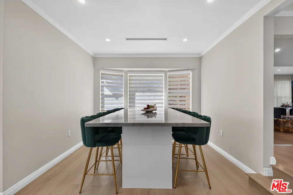 2727 Hollister Terrace Glendale, CA 91206