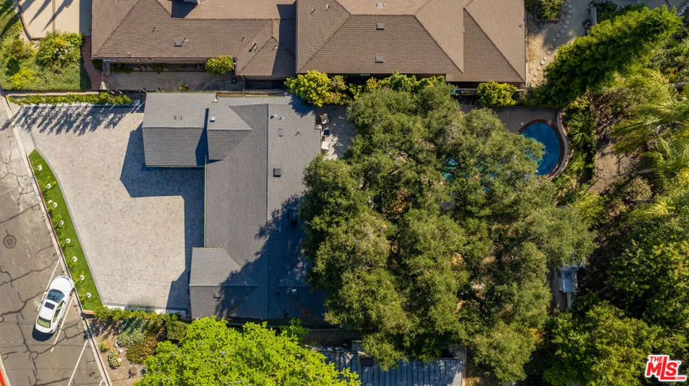 2727 Hollister Terrace Glendale, CA 91206