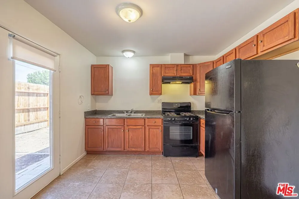 43033 39th Street Lancaster, CA 93536