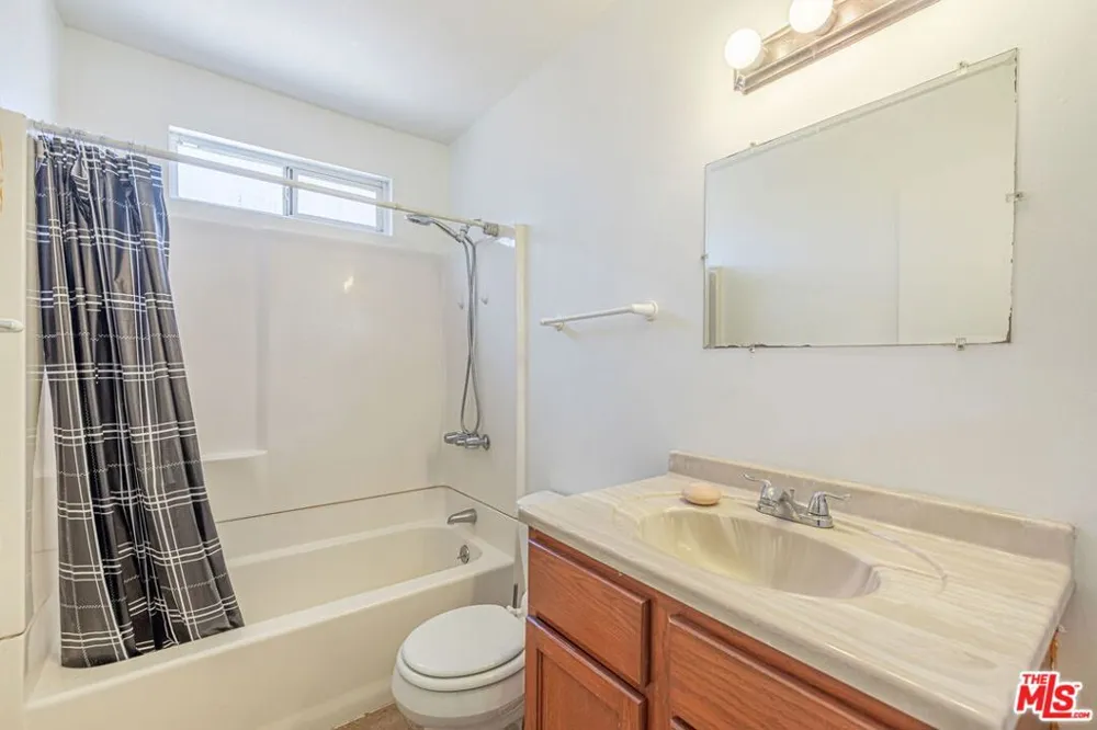 43033 39th Street Lancaster, CA 93536