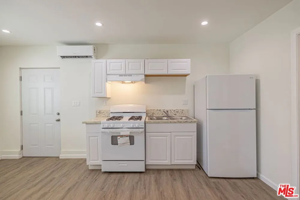 43033 39th Street Lancaster, CA 93536