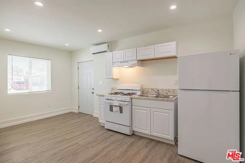 43033 39th Street Lancaster, CA 93536