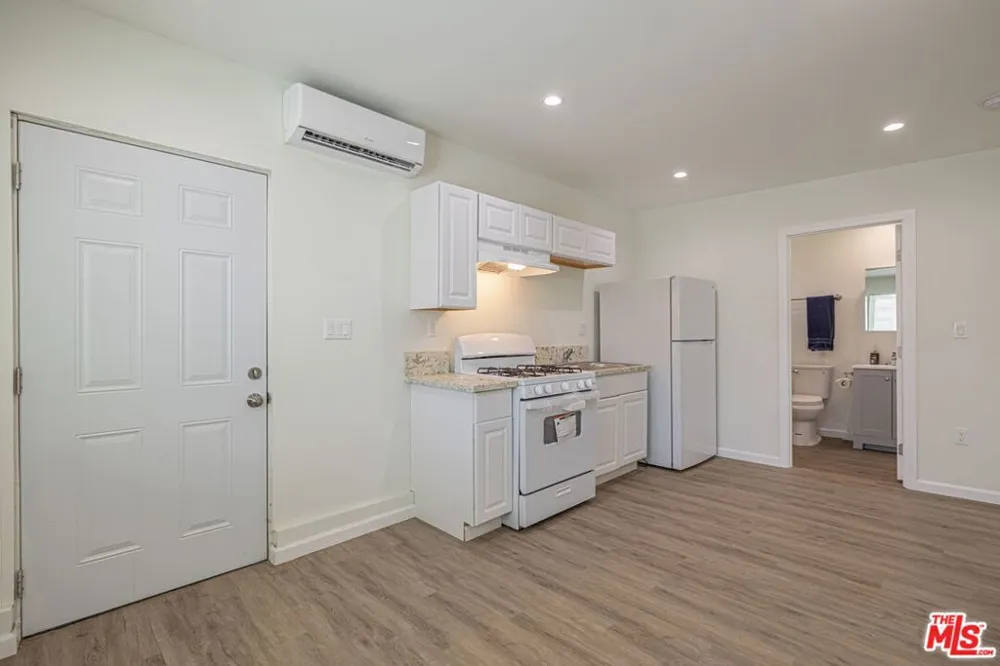 43033 39th Street Lancaster, CA 93536