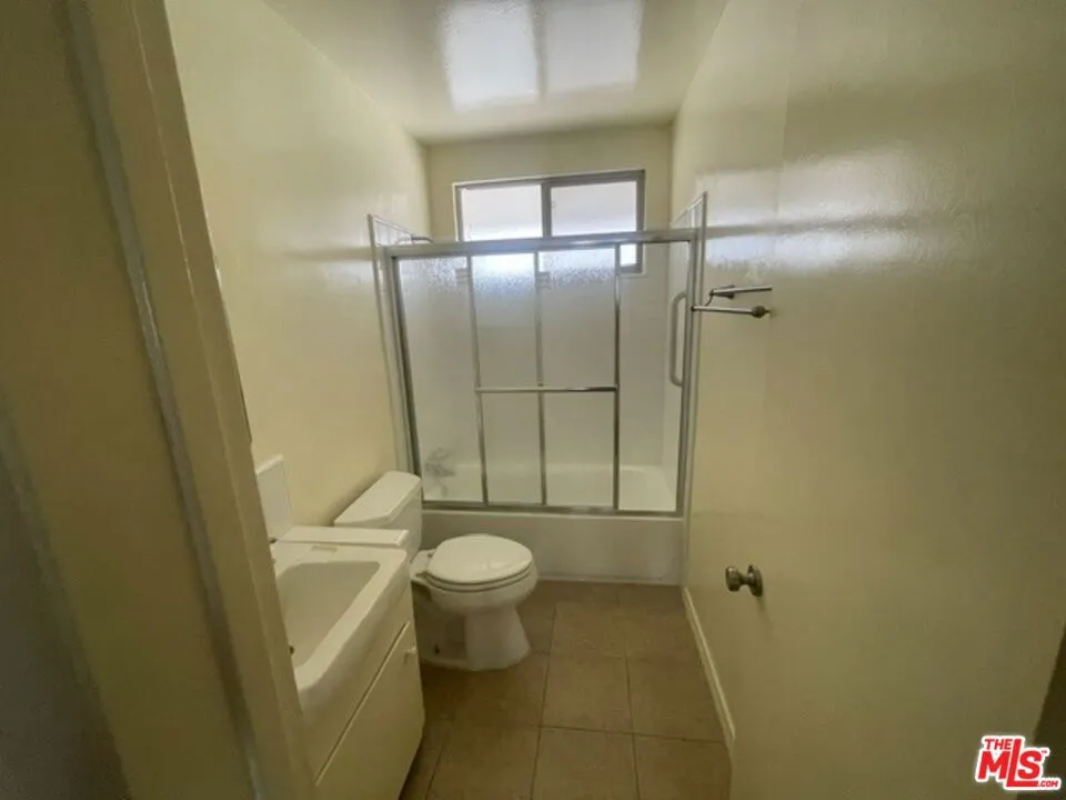628 S Osage Avenue #7 Inglewood, CA 90301