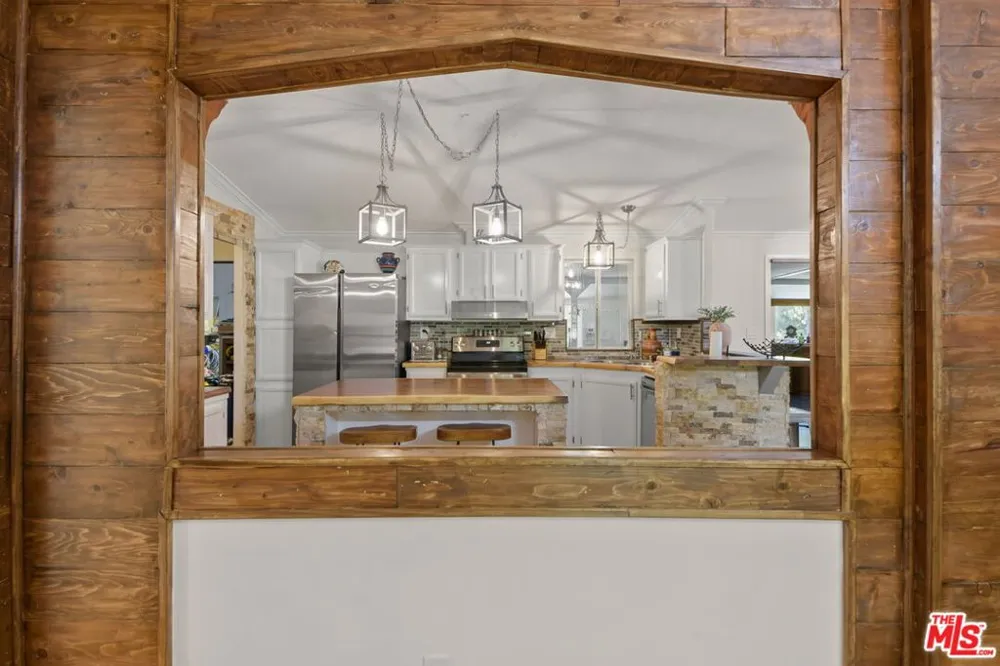 27235 Pine Canyon Road Lake Hughes, CA 93532