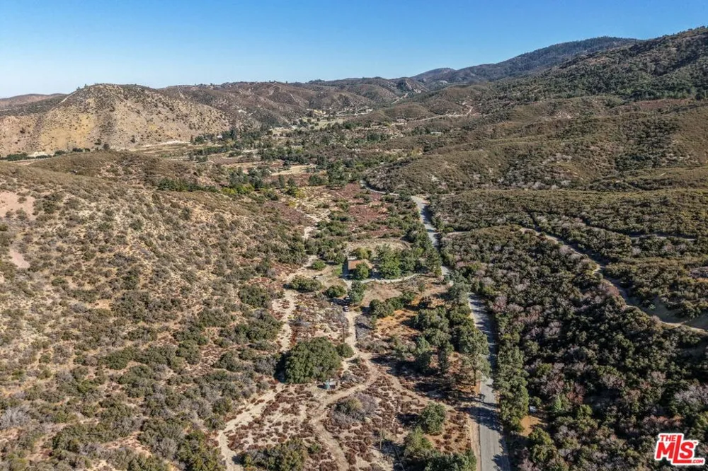 27235 Pine Canyon Road Lake Hughes, CA 93532