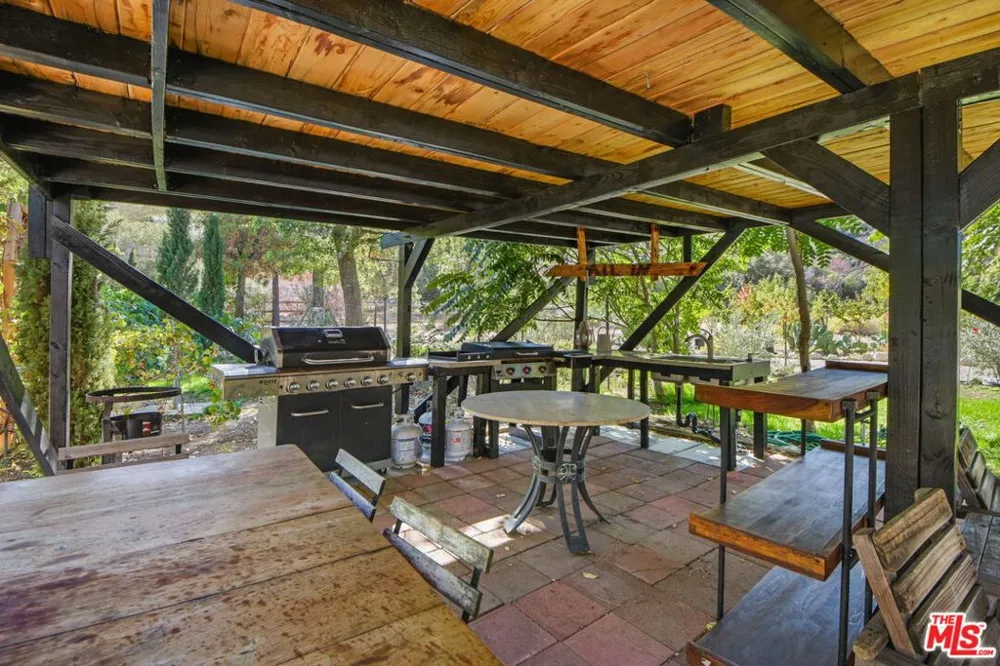 27235 Pine Canyon Road Lake Hughes, CA 93532