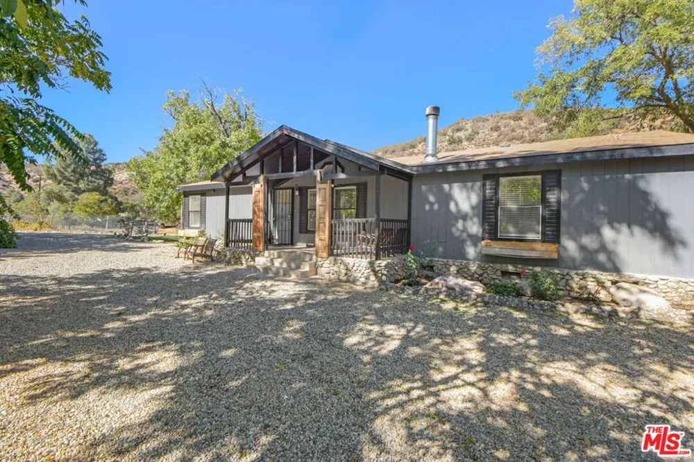 27235 Pine Canyon Road Lake Hughes, CA 93532