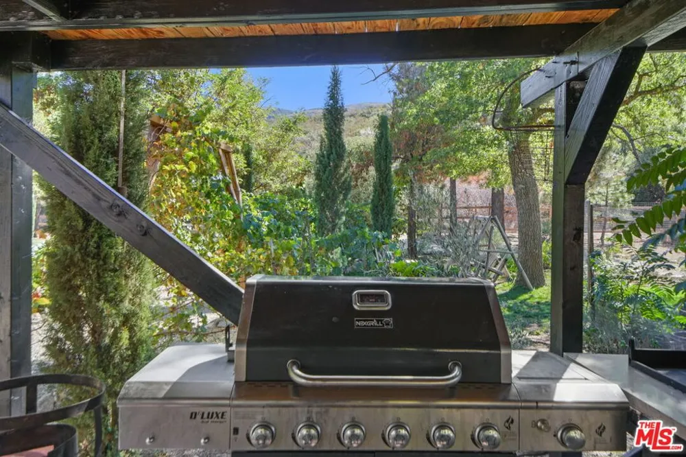 27235 Pine Canyon Road Lake Hughes, CA 93532