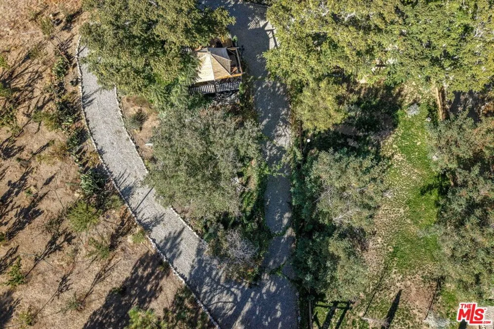 27235 Pine Canyon Road Lake Hughes, CA 93532