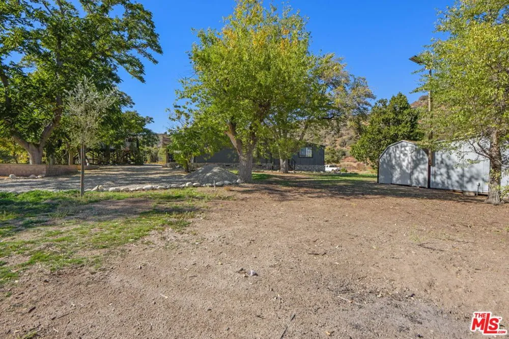 27235 Pine Canyon Road Lake Hughes, CA 93532