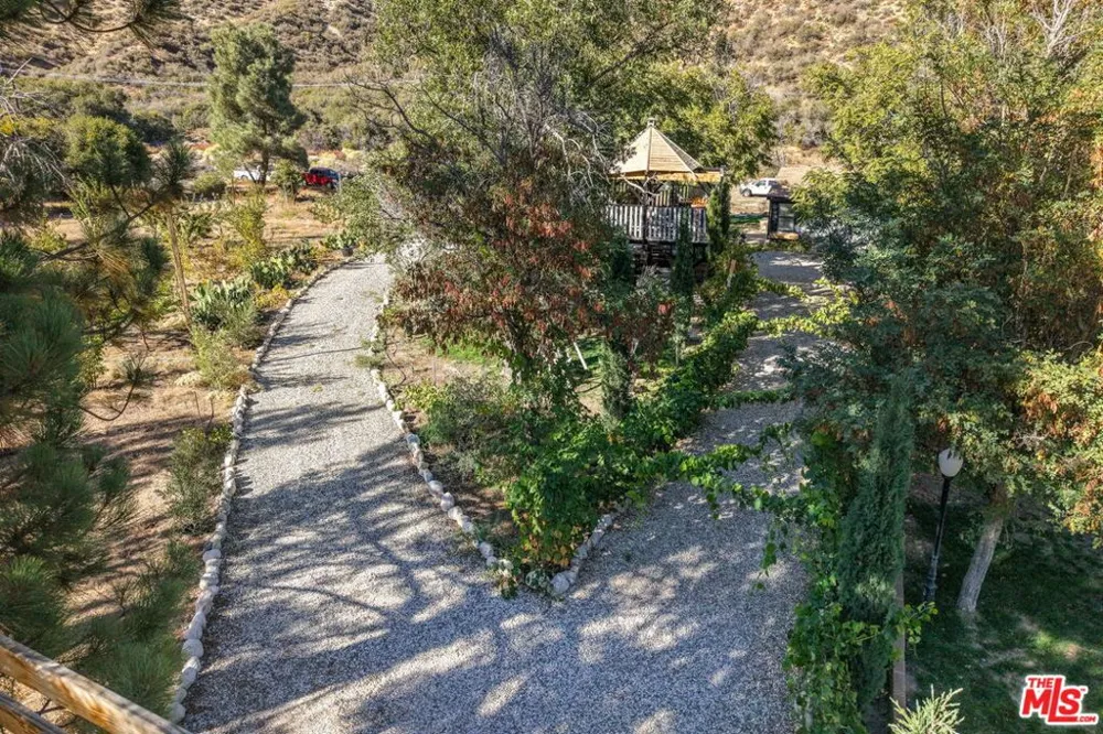 27235 Pine Canyon Road Lake Hughes, CA 93532