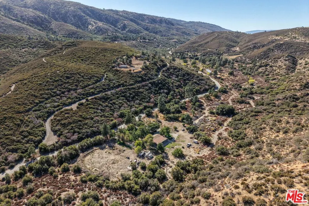 27235 Pine Canyon Road Lake Hughes, CA 93532