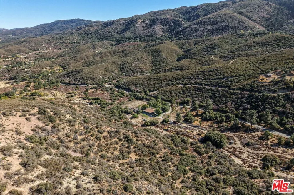 27235 Pine Canyon Road Lake Hughes, CA 93532