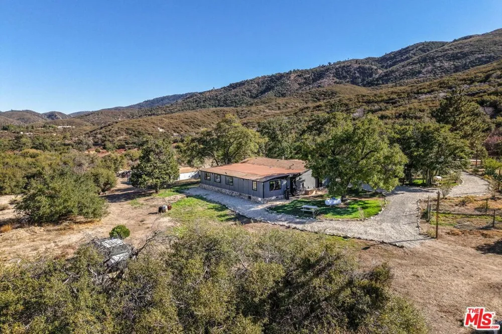 27235 Pine Canyon Road Lake Hughes, CA 93532