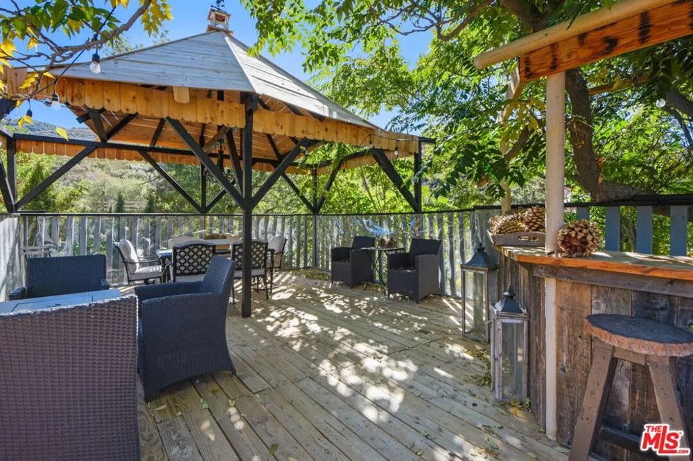 27235 Pine Canyon Road Lake Hughes, CA 93532