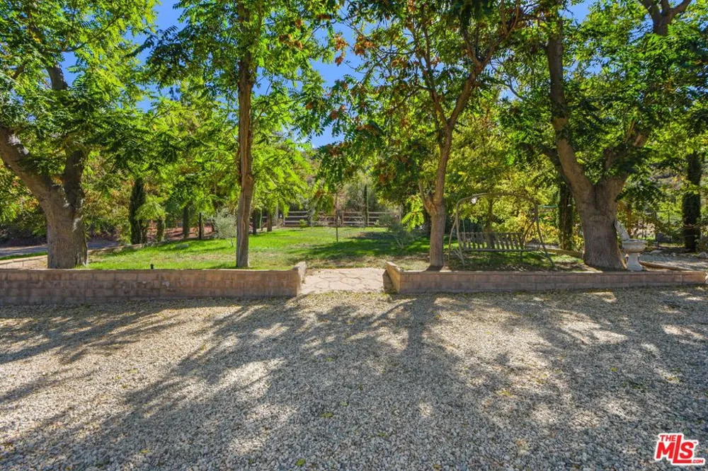 27235 Pine Canyon Road Lake Hughes, CA 93532