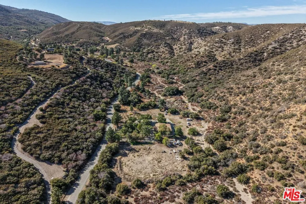 27235 Pine Canyon Road Lake Hughes, CA 93532