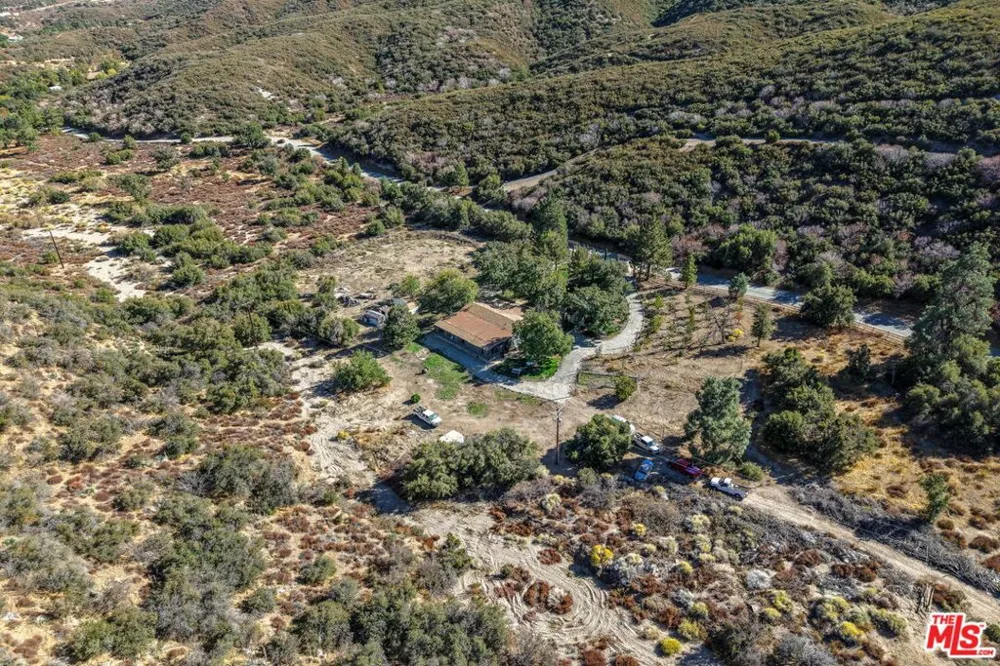 27235 Pine Canyon Road Lake Hughes, CA 93532