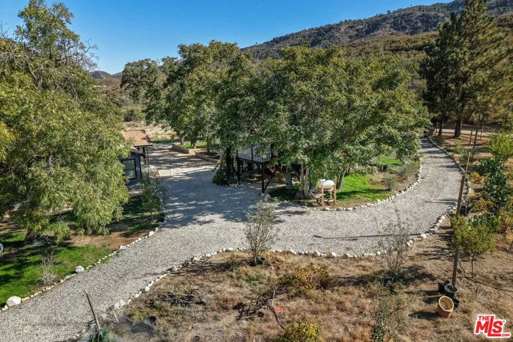 27235 Pine Canyon Road Lake Hughes, CA 93532