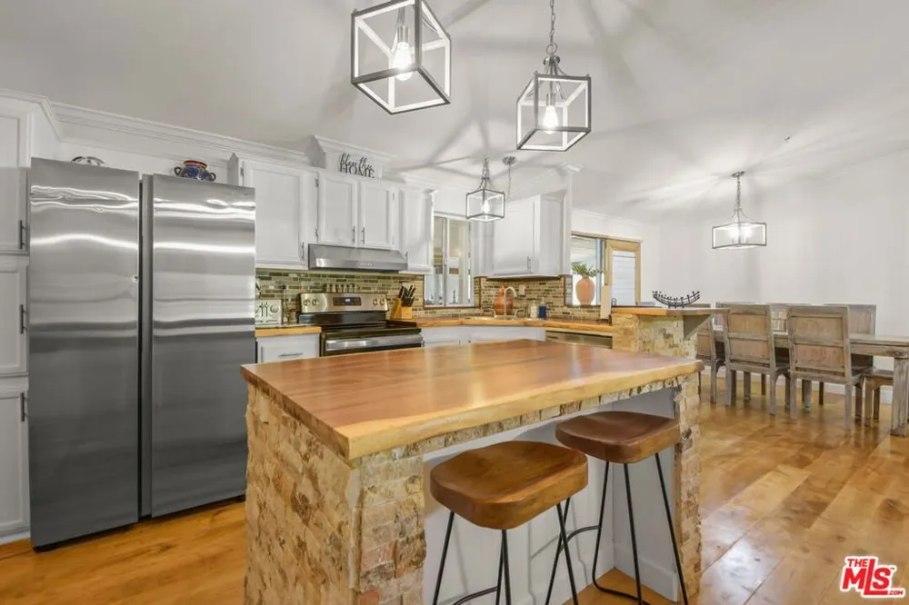 27235 Pine Canyon Road Lake Hughes, CA 93532