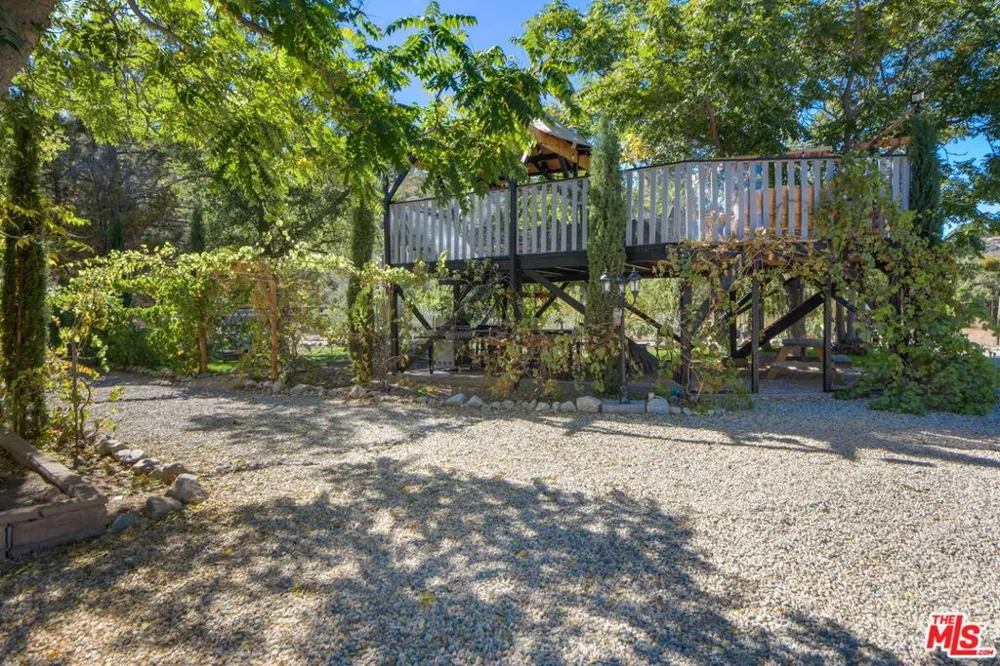 27235 Pine Canyon Road Lake Hughes, CA 93532