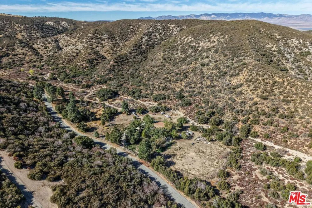 27235 Pine Canyon Road Lake Hughes, CA 93532