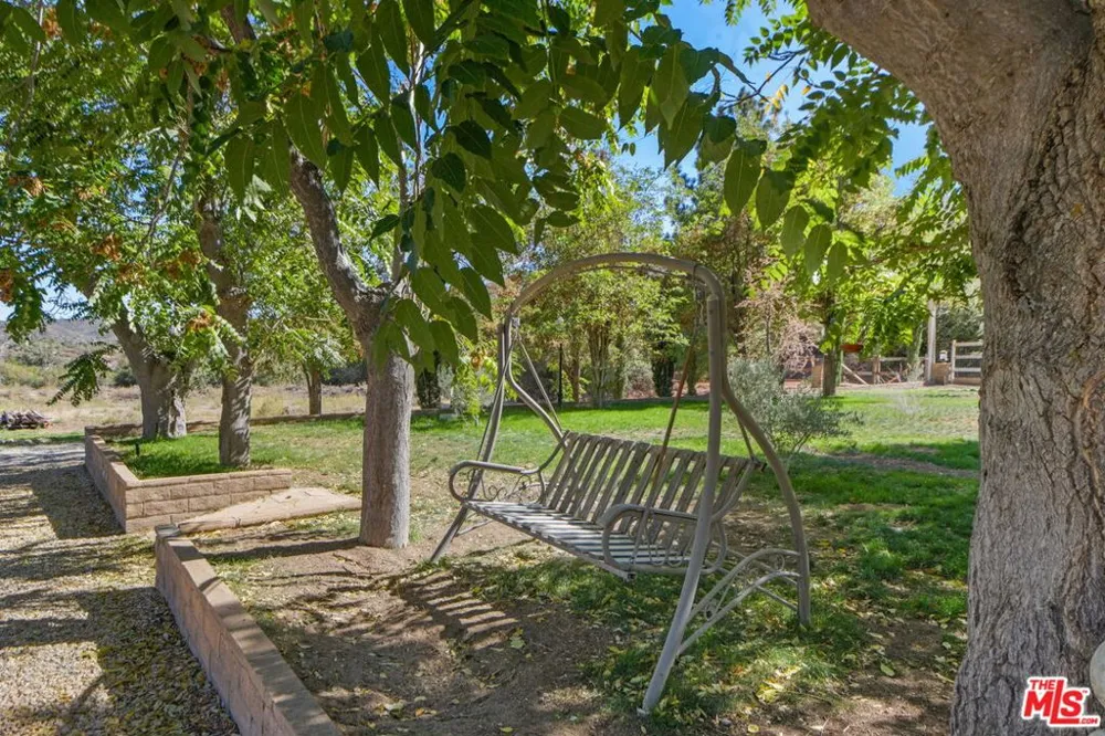 27235 Pine Canyon Road Lake Hughes, CA 93532