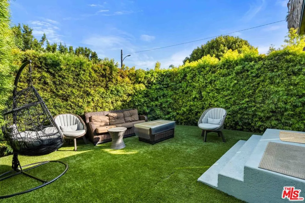 801 Howard Street Los Angeles, CA 90292