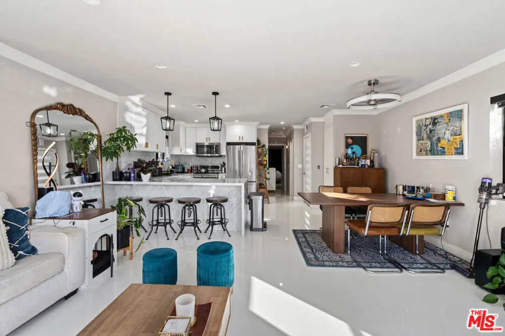 801 Howard Street Los Angeles, CA 90292