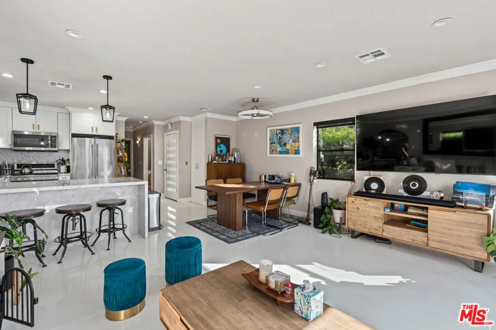 801 Howard Street Los Angeles, CA 90292