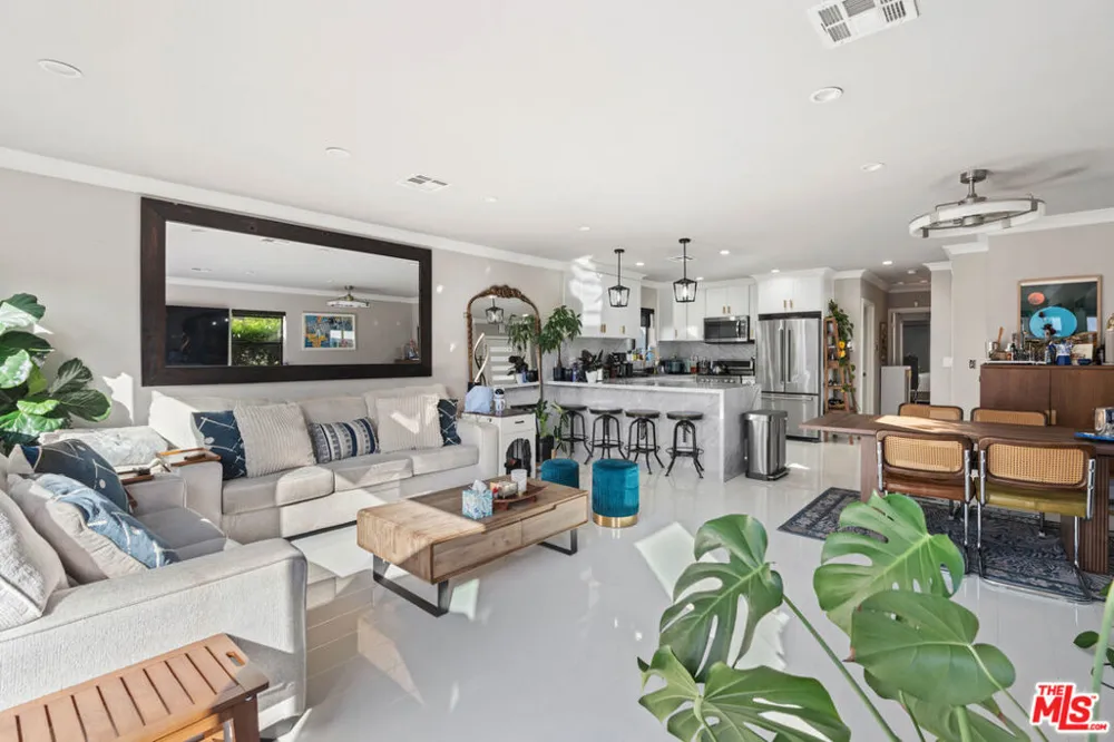 801 Howard Street Los Angeles, CA 90292