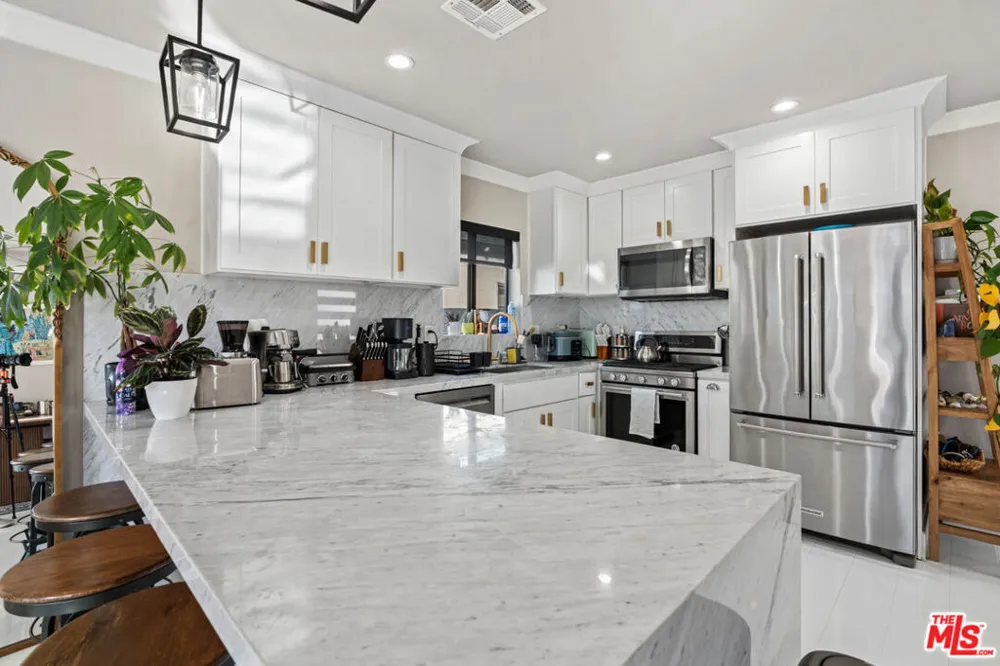801 Howard Street Los Angeles, CA 90292