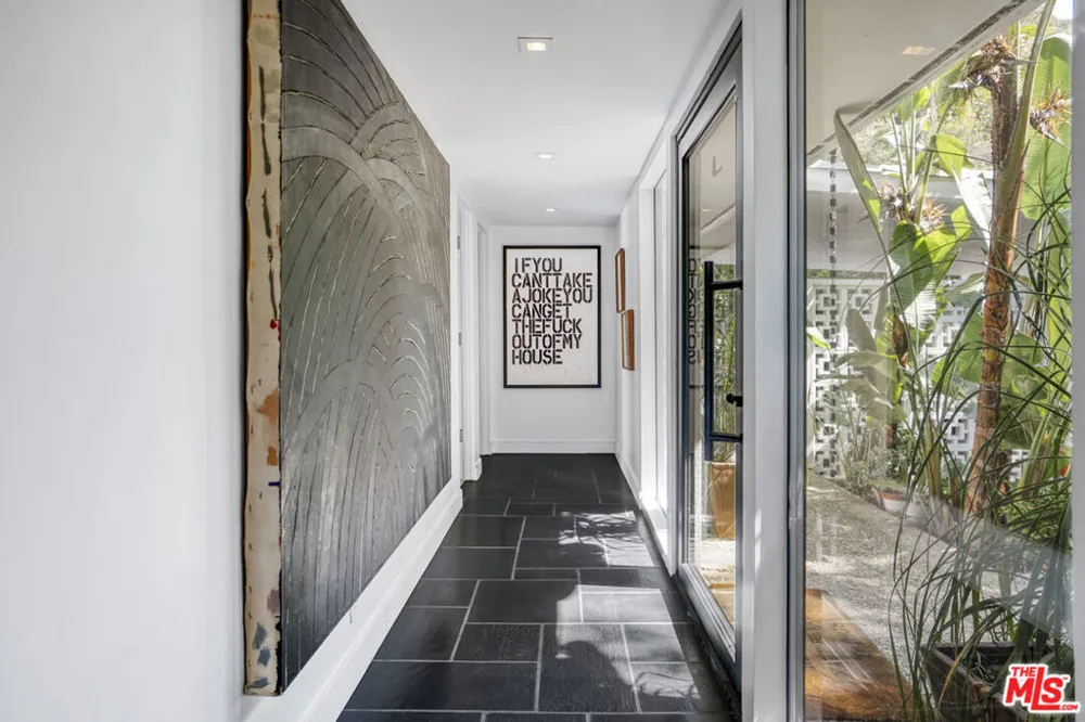 3560 Mandeville Canyon Road Los Angeles, CA 90049