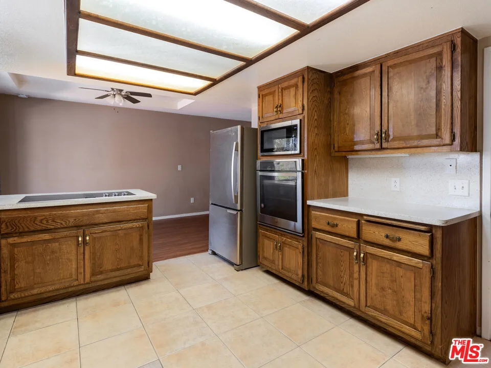 7204 Emerson Avenue Yucca Valley, CA 92284