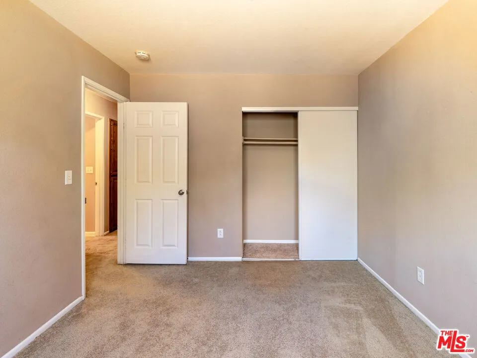 7204 Emerson Avenue Yucca Valley, CA 92284