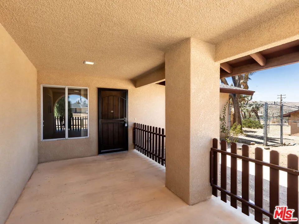 7204 Emerson Avenue Yucca Valley, CA 92284