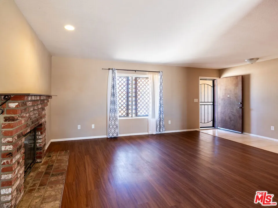 7204 Emerson Avenue Yucca Valley, CA 92284