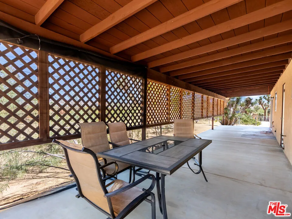 7204 Emerson Avenue Yucca Valley, CA 92284