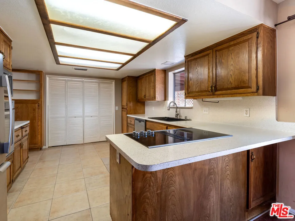 7204 Emerson Avenue Yucca Valley, CA 92284