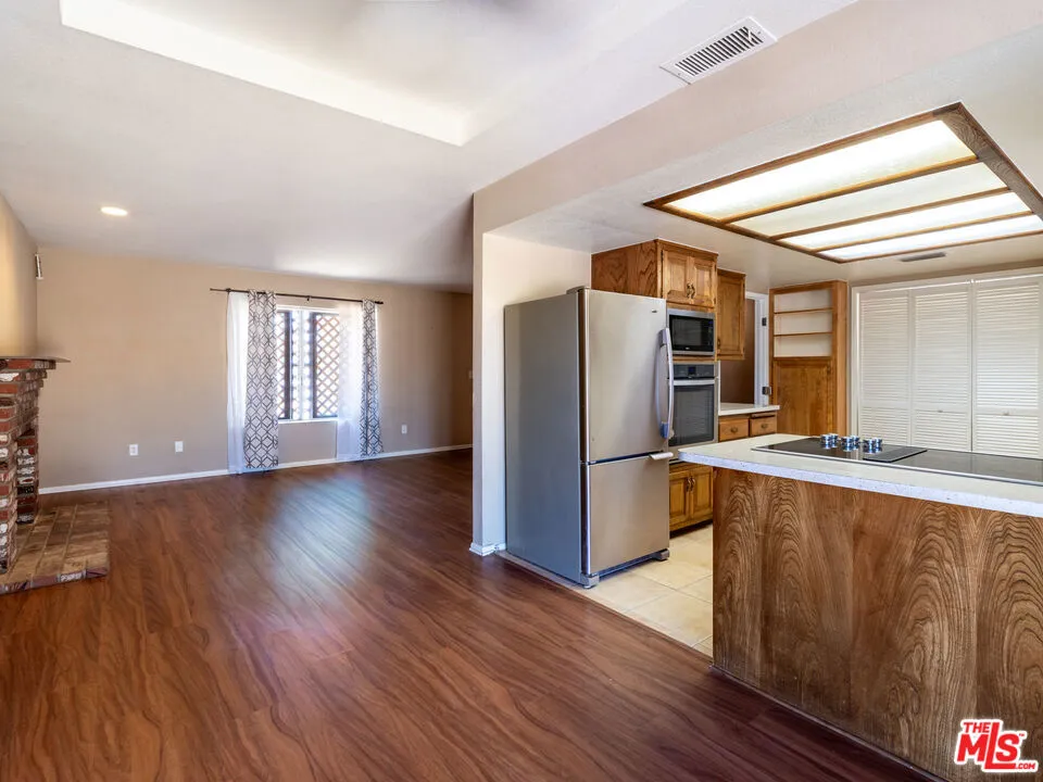 7204 Emerson Avenue Yucca Valley, CA 92284