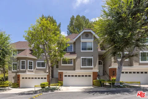 20950 Oxnard Street #10