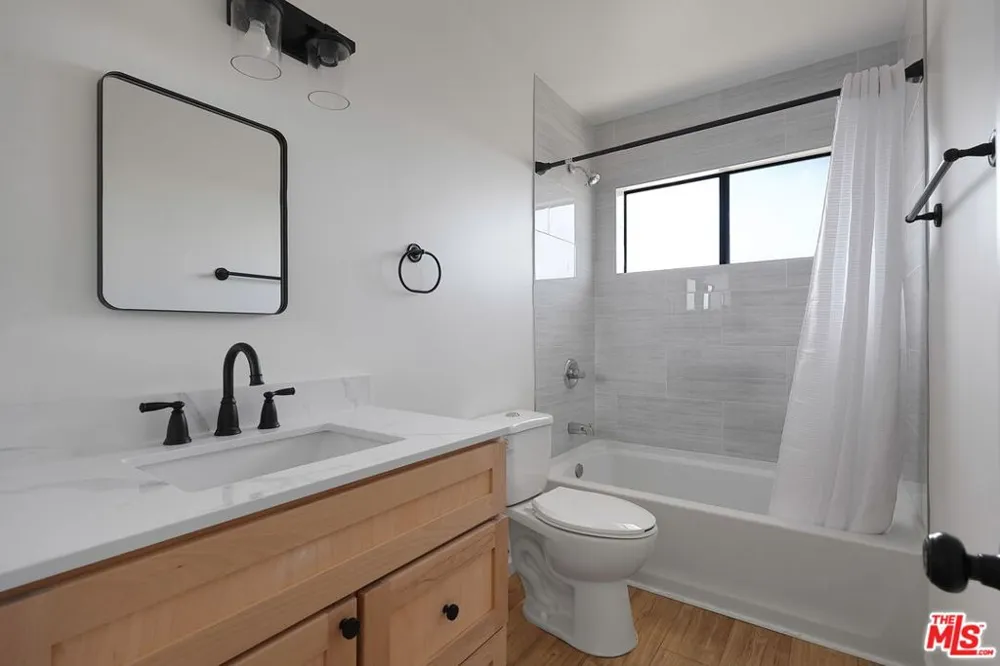 8355 Willis Avenue #30 Panorama City, CA 91402