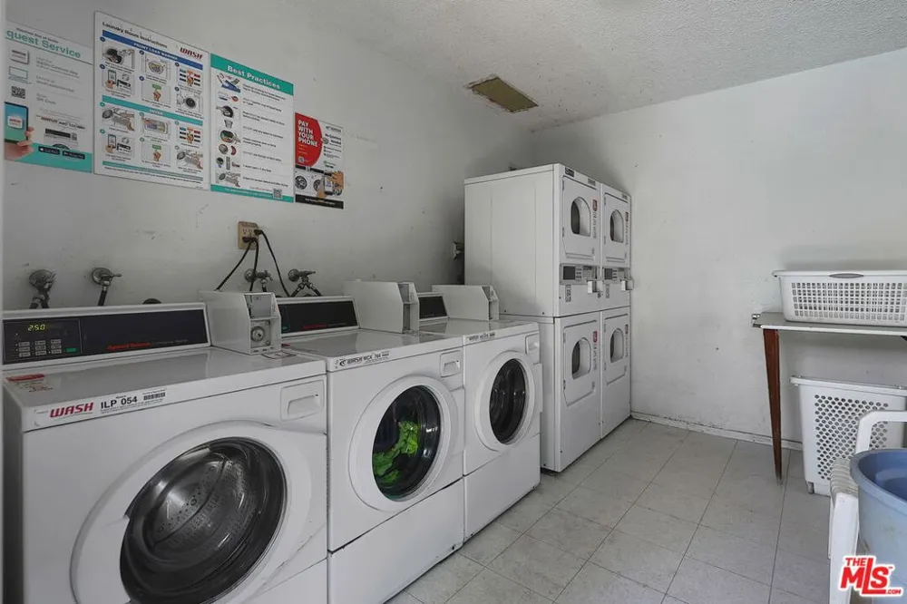8355 Willis Avenue #30 Panorama City, CA 91402