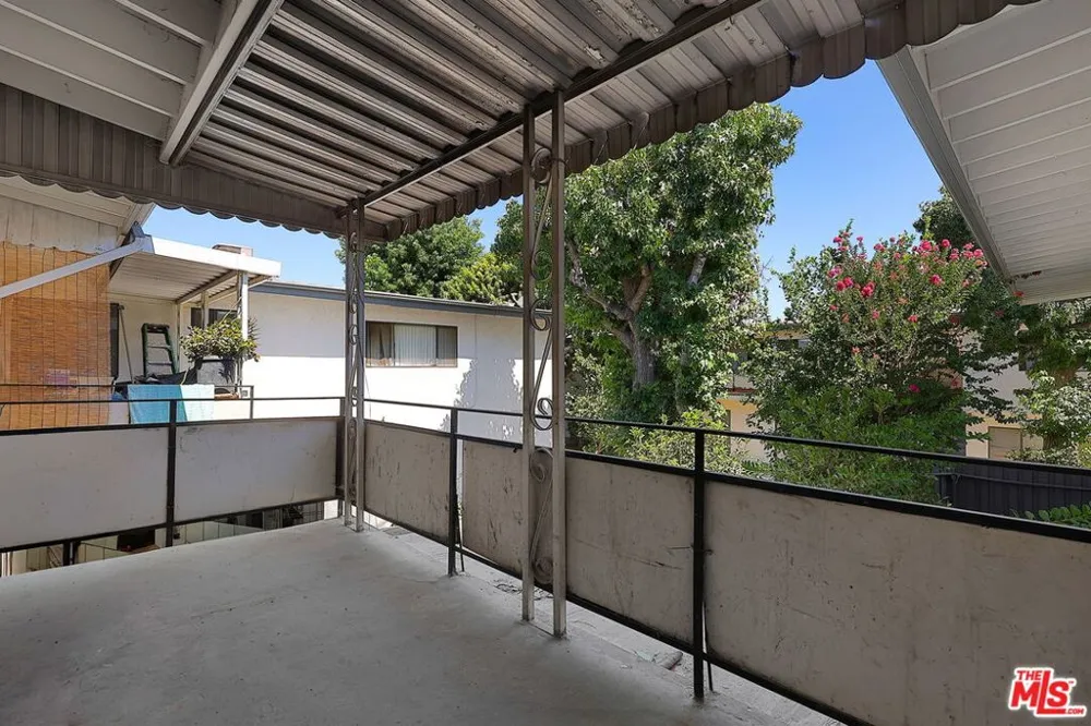 8355 Willis Avenue #30 Panorama City, CA 91402