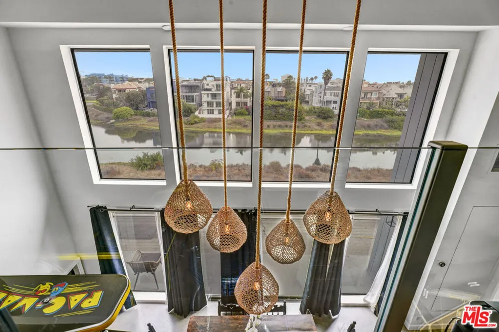 4105 Pacific Avenue #1 Marina del Rey, CA 90292