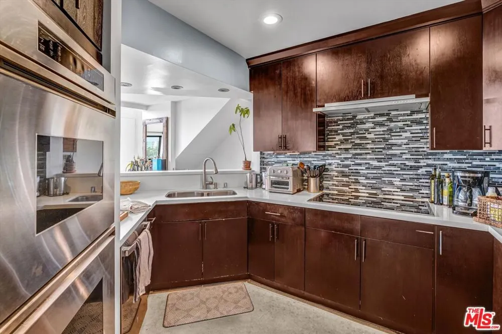 4105 Pacific Avenue #1 Marina del Rey, CA 90292