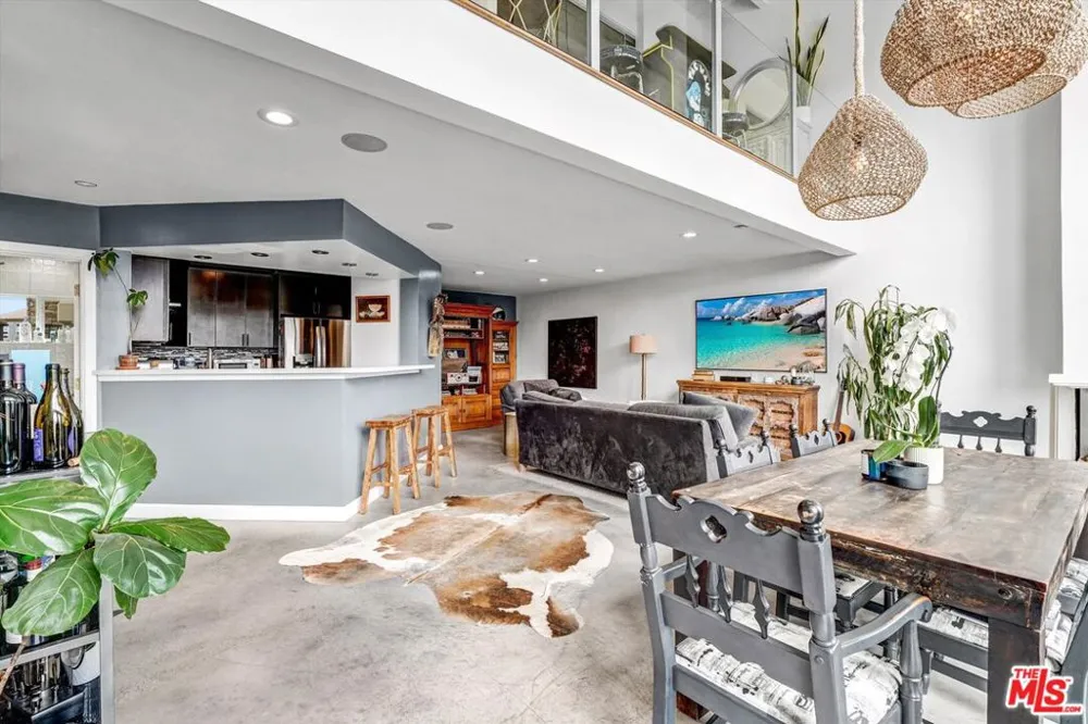 4105 Pacific Avenue #1 Marina del Rey, CA 90292