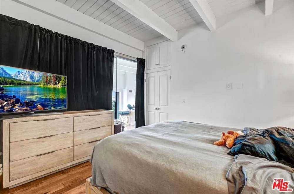 4105 Pacific Avenue #1 Marina del Rey, CA 90292
